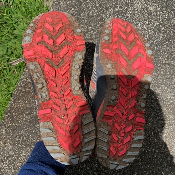 Loved Brooks Cascadia Trail Running/Hiking shoes - Picture 4 of 6